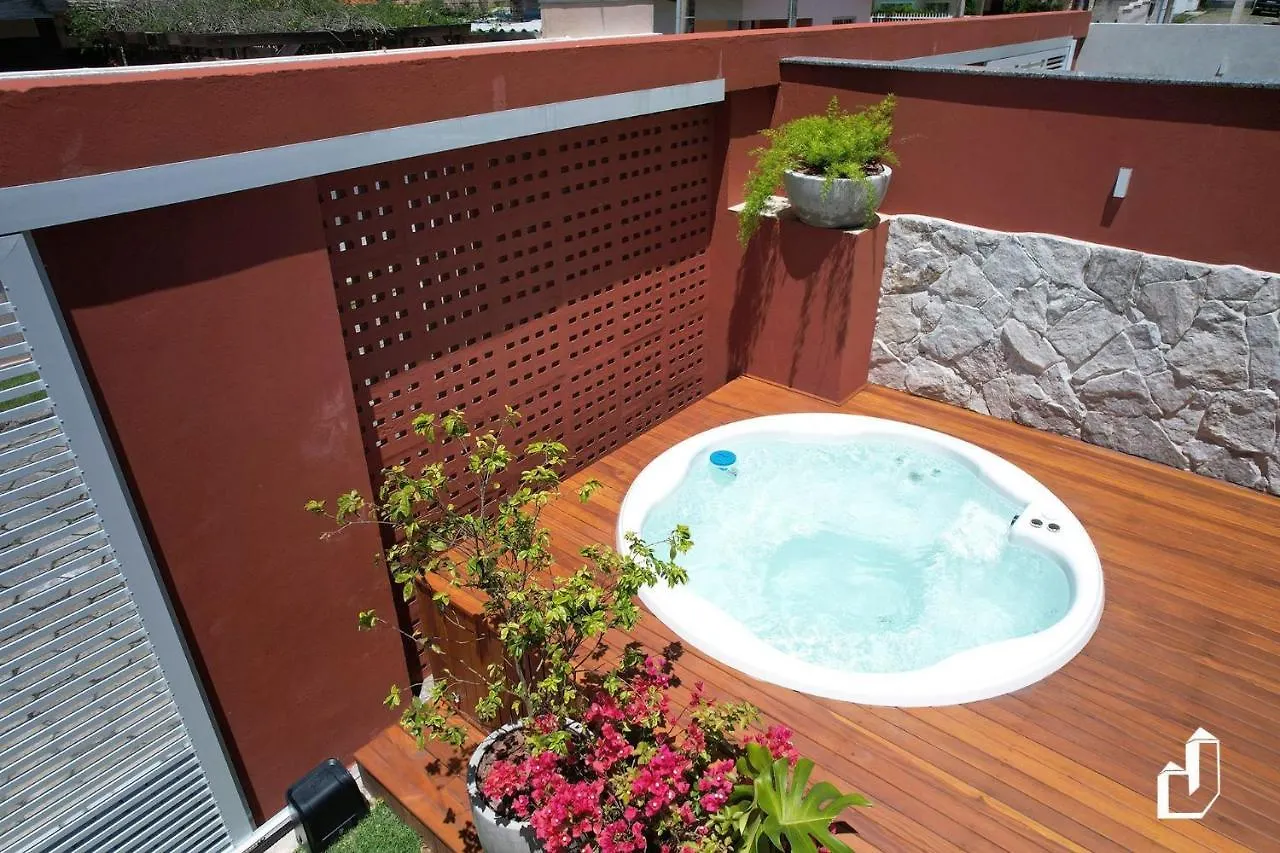 Casa Com 02 Dormitorios E Jacuzzi Aquecida Bombinhas